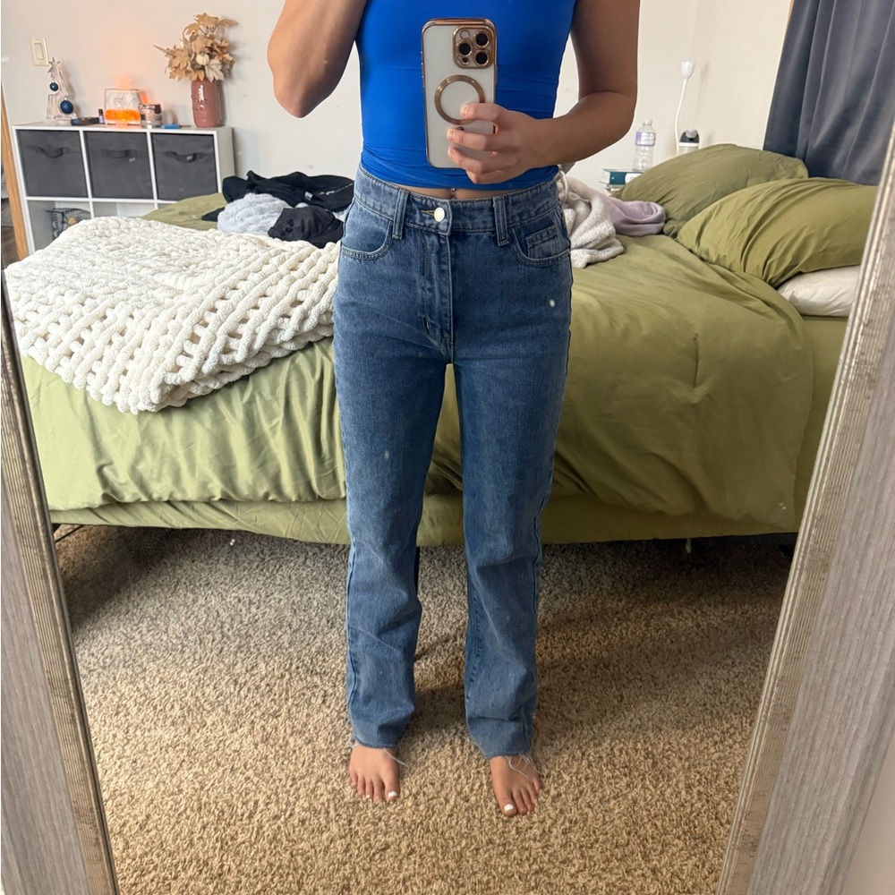 PrettyLittleThing Blue Straight Leg Jeans